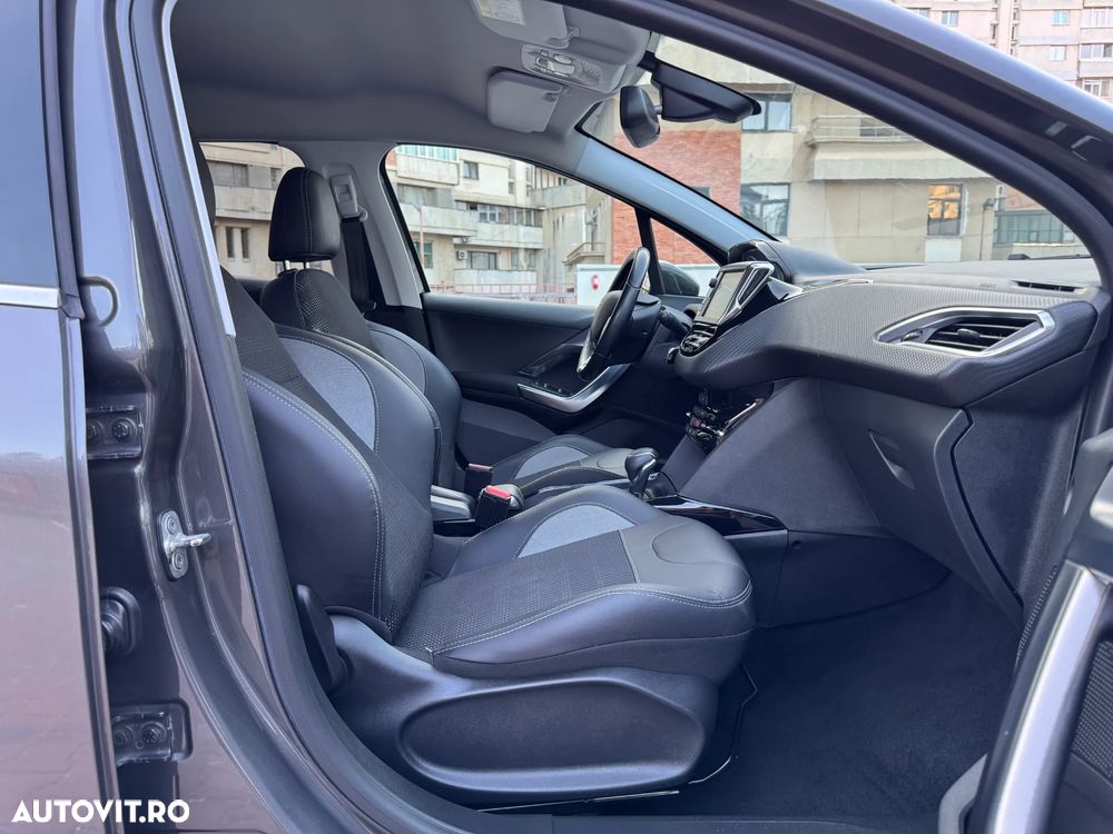 Peugeot 2008 PureTech 110 Stop&Start EAT6 Allure - 13