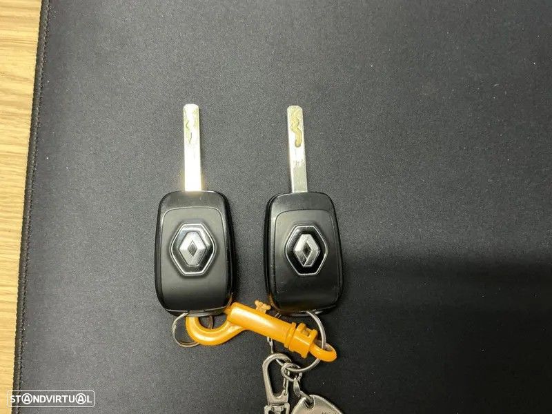 Renault Twingo Z.E. 22 Zen - 9