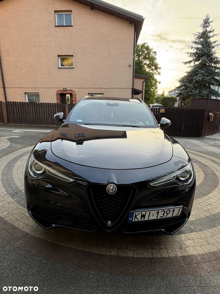 Alfa Romeo Stelvio 2.0 Turbo 16V AT8-Q4 Ti - 1