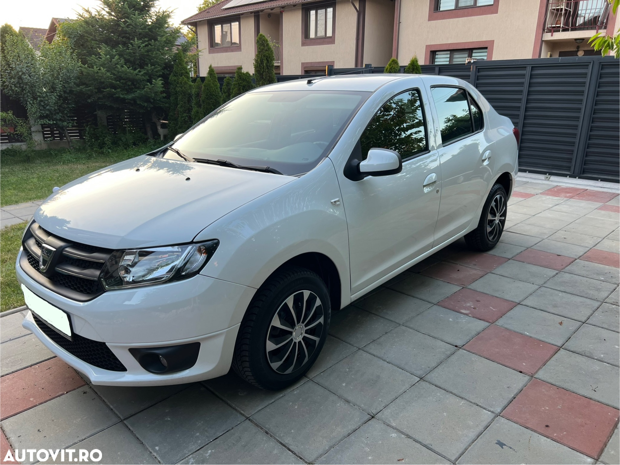 Dacia Logan MCV 1.2 73 CP Laureate - 2