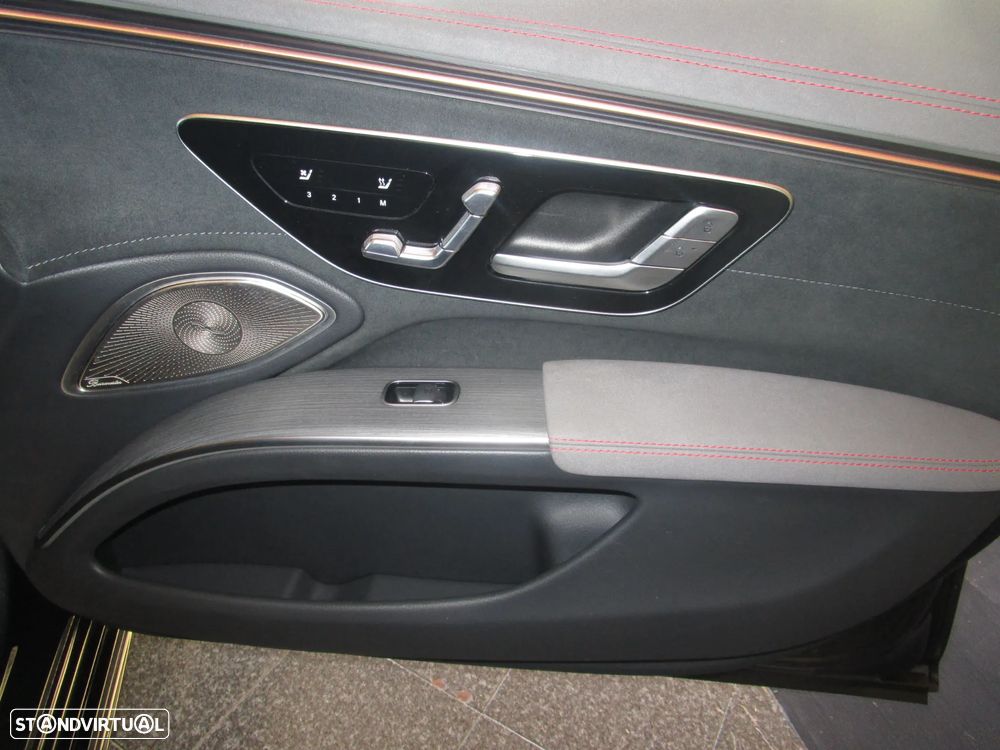 Mercedes-Benz EQS 450+ AMG Line - 32