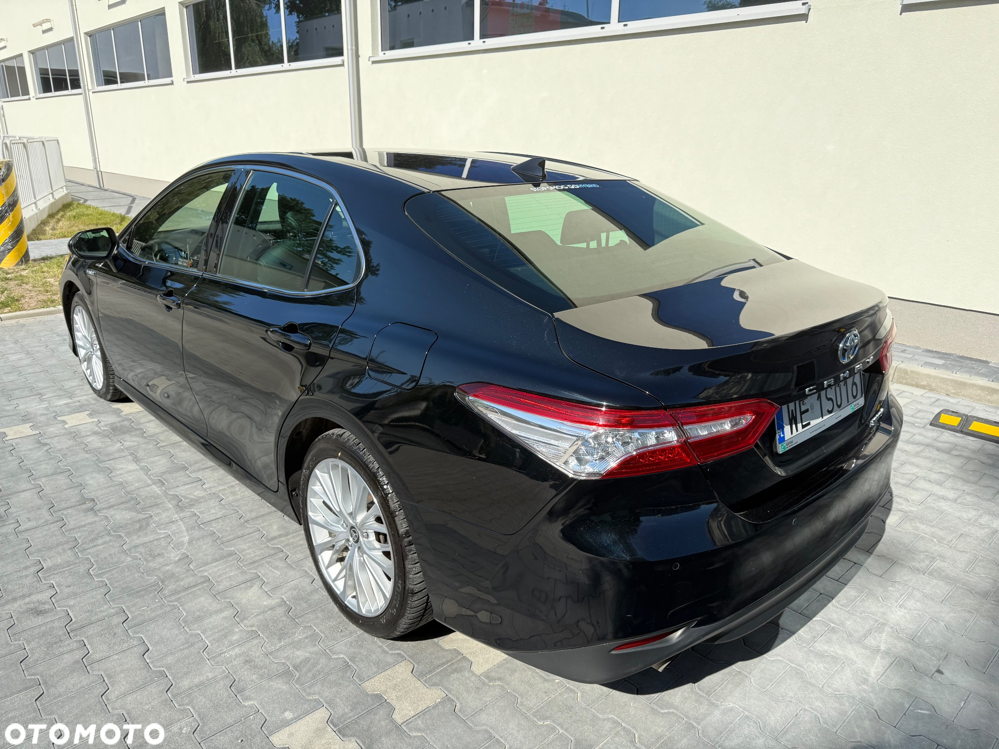 Toyota Camry 2.5 Hybrid Executive CVT - 10