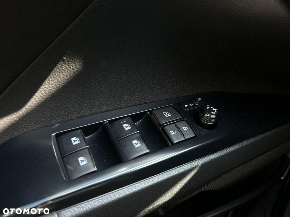Toyota Camry 2.5 Hybrid Comfort CVT - 19