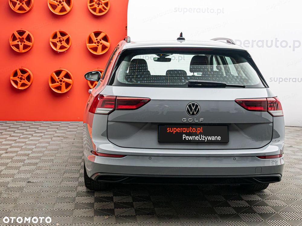 Volkswagen Golf - 25