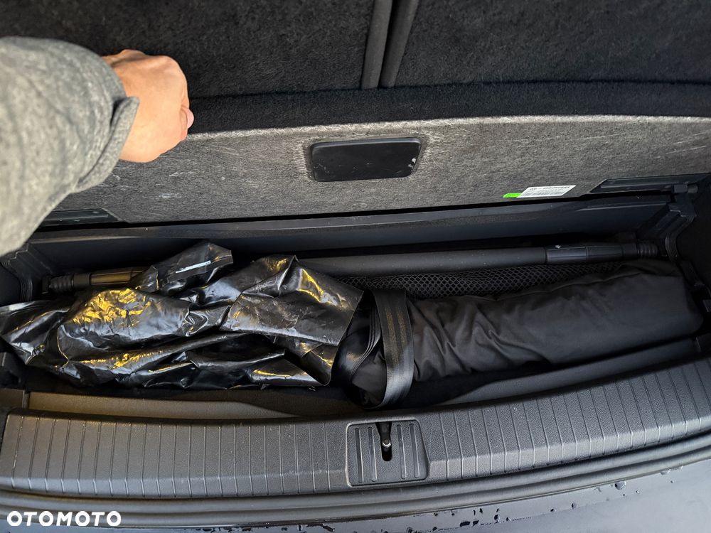 Volkswagen Touran 2.0 TDI SCR DSG Highline - 20