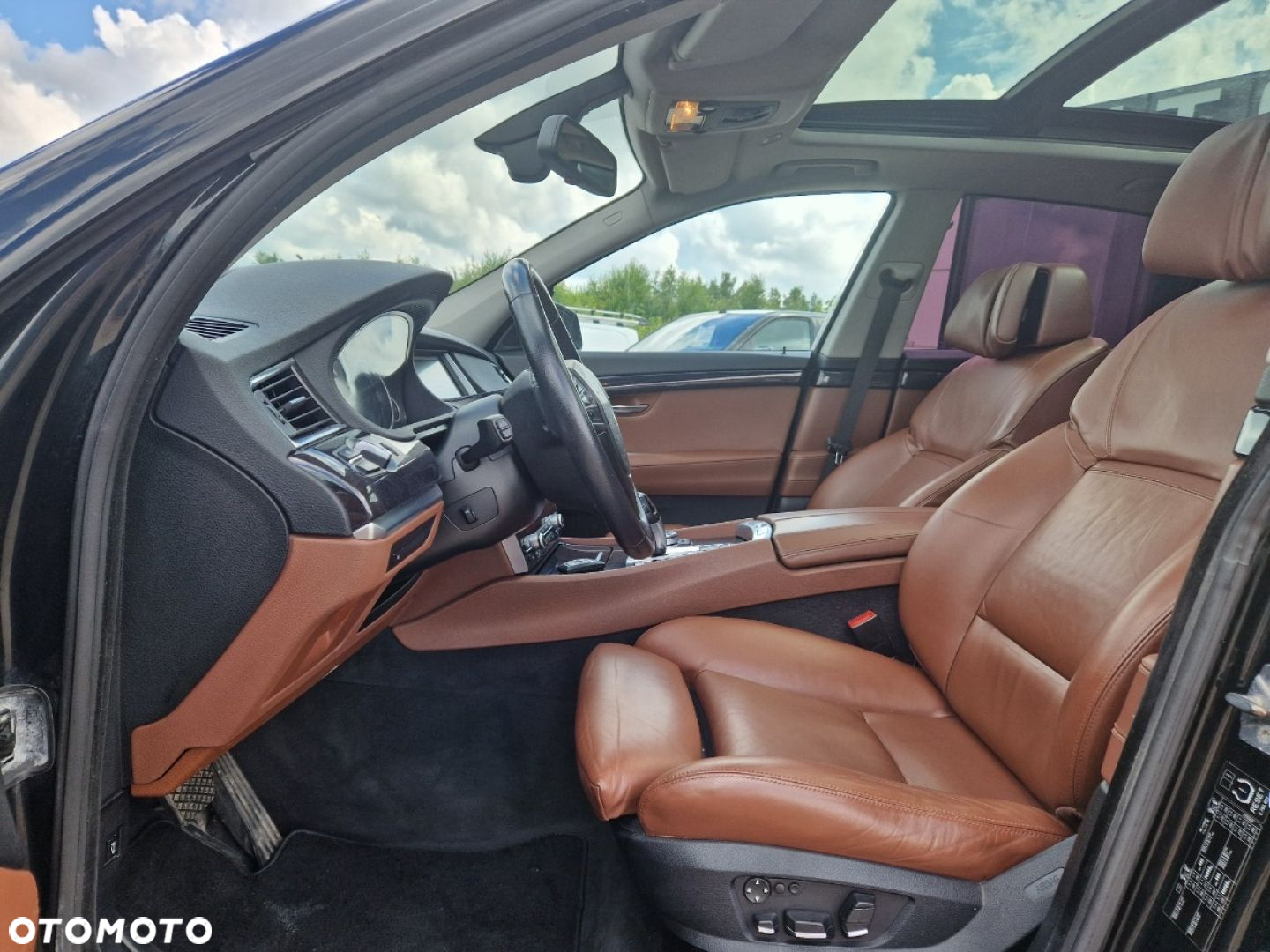 BMW 5GT - 5