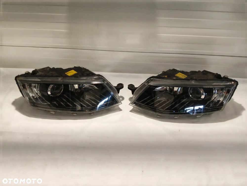 Skoda Octavia Mk3 XENON Z LEDEM KOMPLET LAMP PRZÓD 5E1941017B/5E1941016B - 6