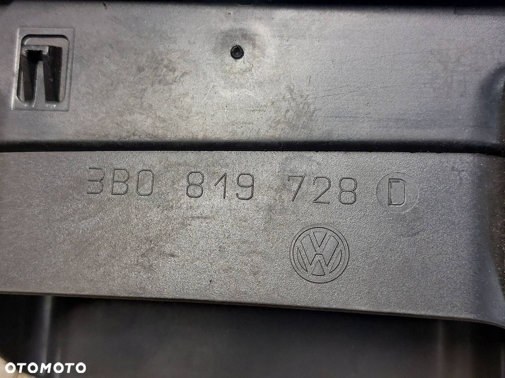 KRATKA NAWIEWU ŚRODKOWA VOLKSWAGEN PASSAT B5 FL 3B0819728D - 3