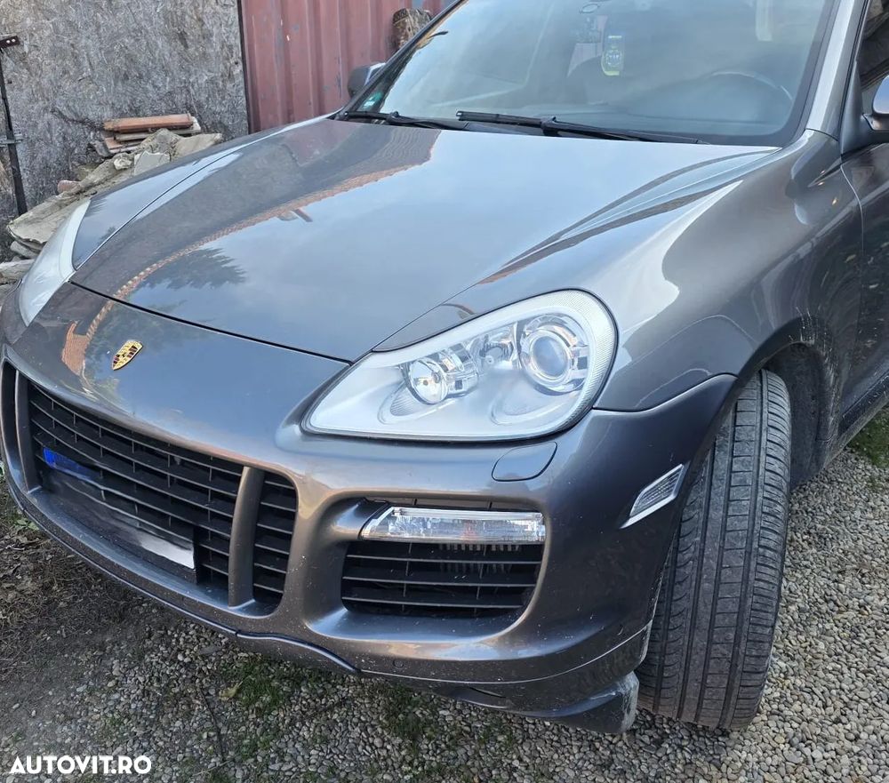 Porsche Cayenne - 11