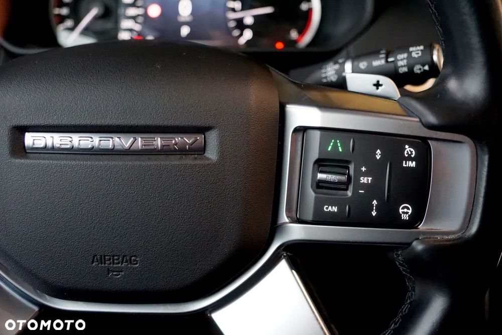 Land Rover Discovery D250 SE - 33