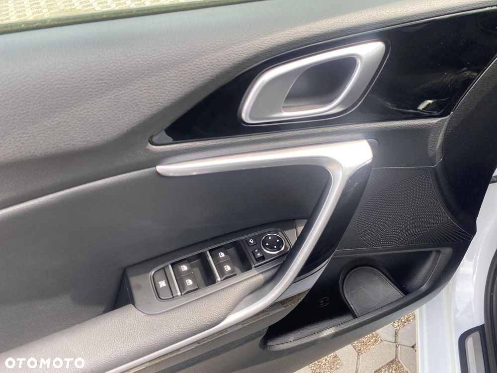Kia Ceed - 13