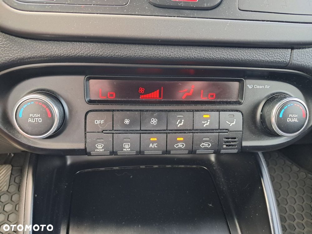 Kia Carens 1.6 GDI M 7os - 26