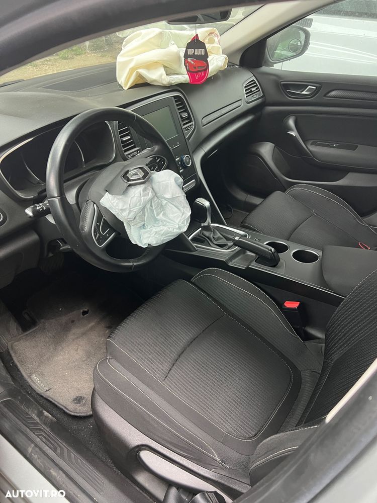 Renault Megane BLUE dCi EDC Intens - 6
