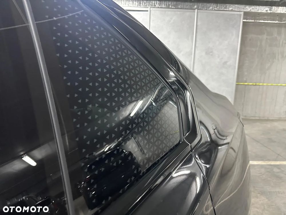 BMW Seria 7 - 12
