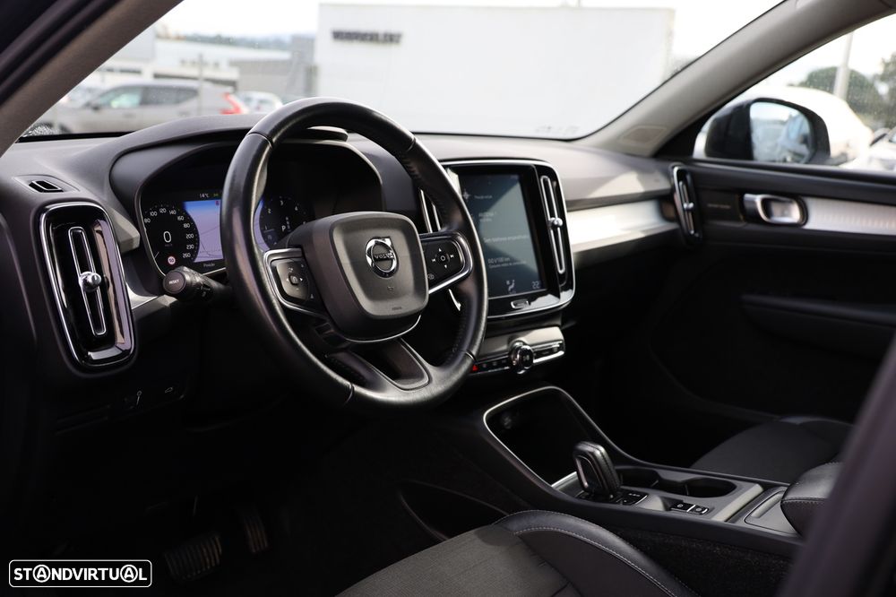 Volvo XC 40 2.0 D3 Momentum Geartronic - 14