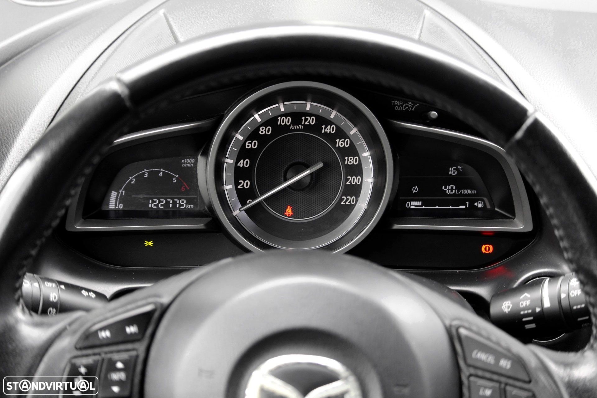 Mazda 2 1.5 Sky.Excellence Navi - 28