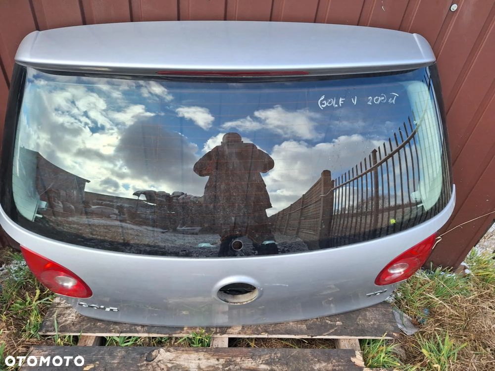TYLNA KLAPA TYŁ BAGAŻNIKA VW GOLF V - 1