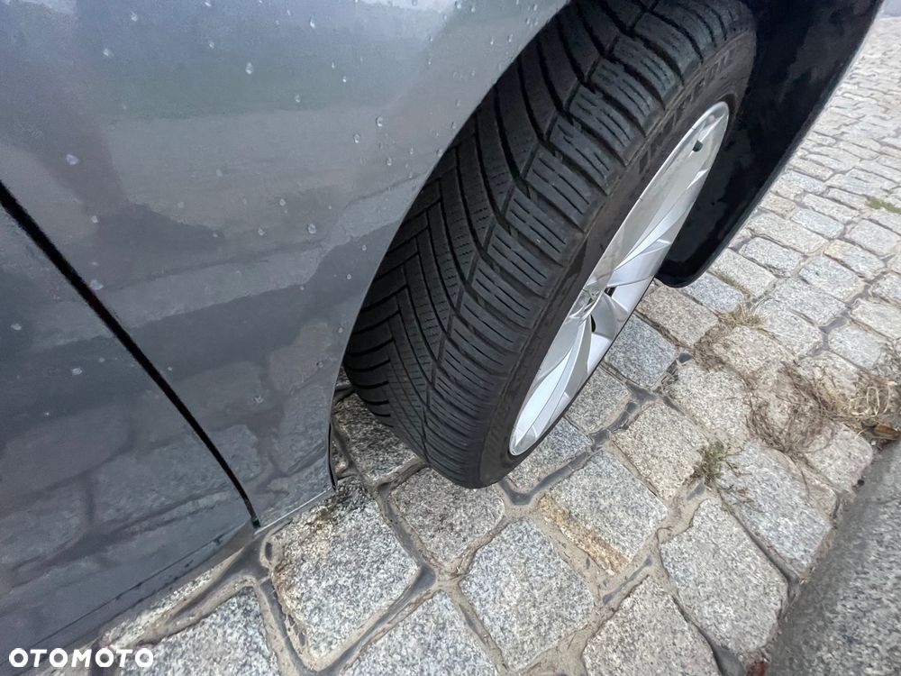 Volkswagen Scirocco 2.0 TSI - 11