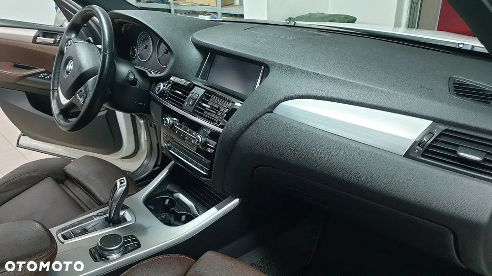 BMW X4 xDrive20i xLine - 24