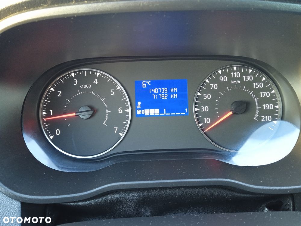 Dacia Duster 1.6 SCe Laureate S&S - 12