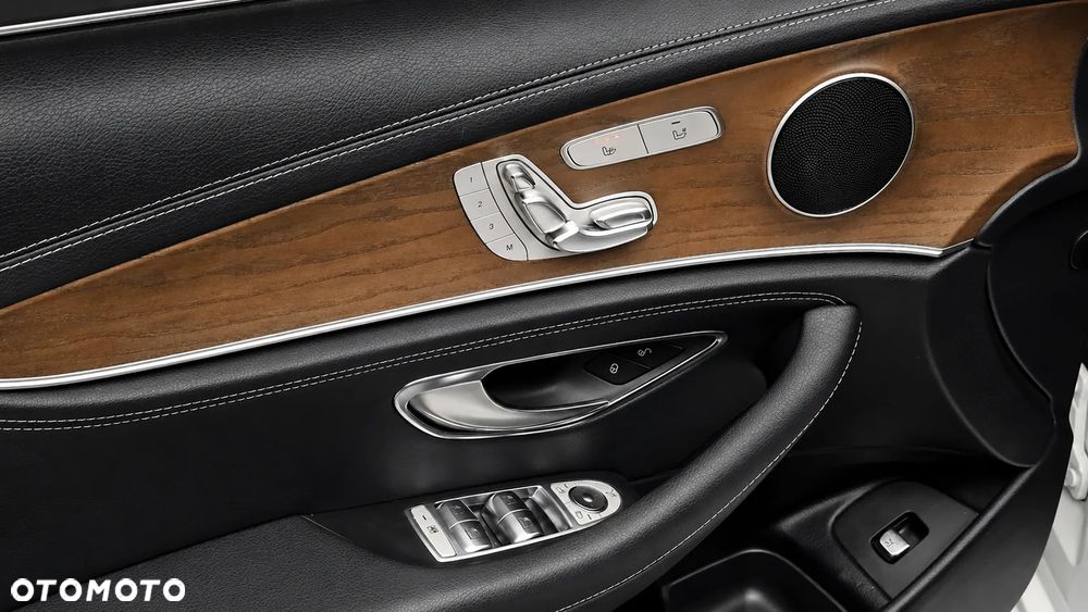 Mercedes-Benz Klasa E 220 d 4-Matic Business Edition 9G-TRONIC - 12