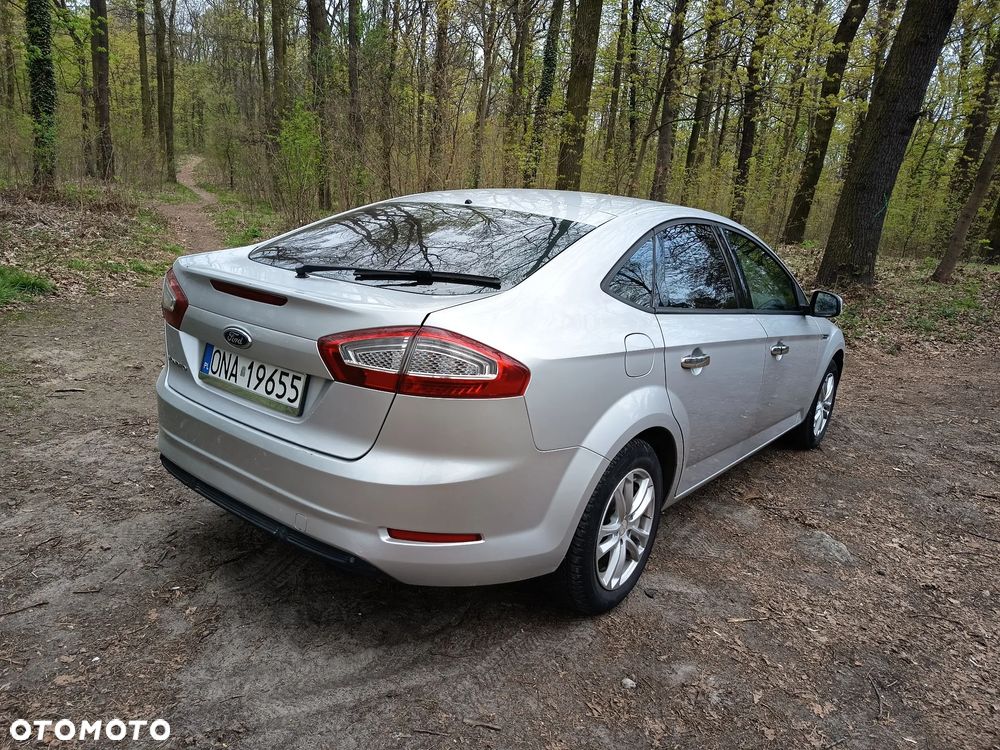 Ford Mondeo 2.0 Ghia - 4