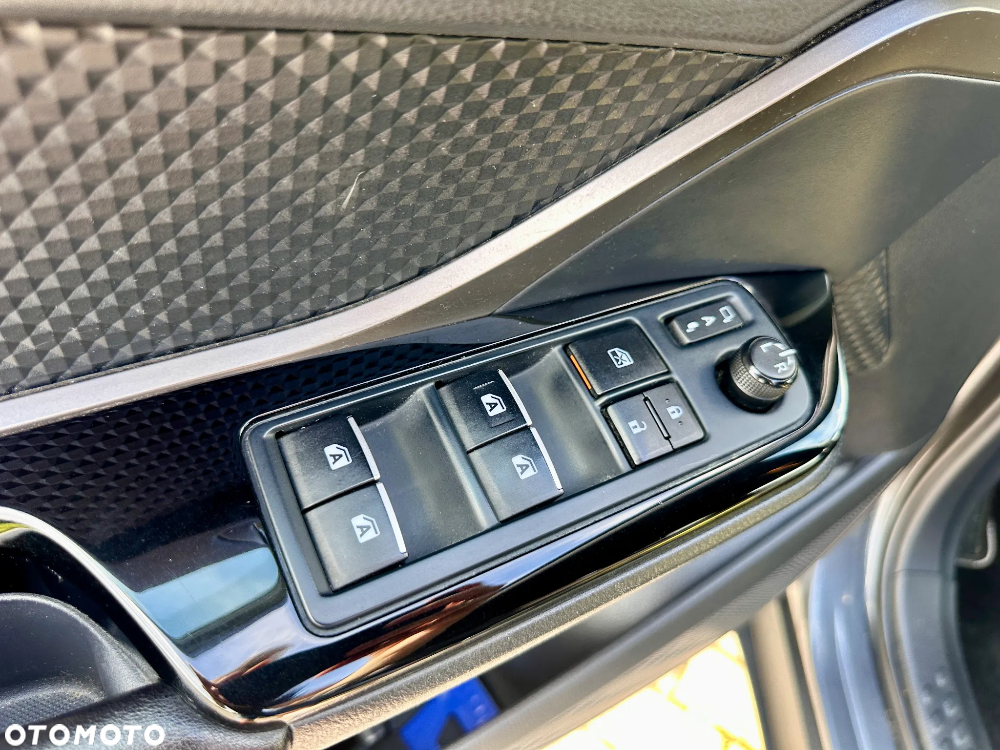 Toyota C-HR 1.8 Hybrid Premium - 16