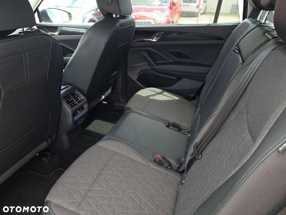 Volkswagen Tayron 1.5 eTSI mHEV Life DSG - 12