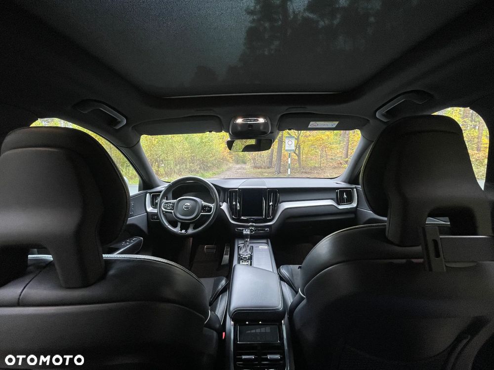 Volvo XC 60 D4 AWD R-Design - 25