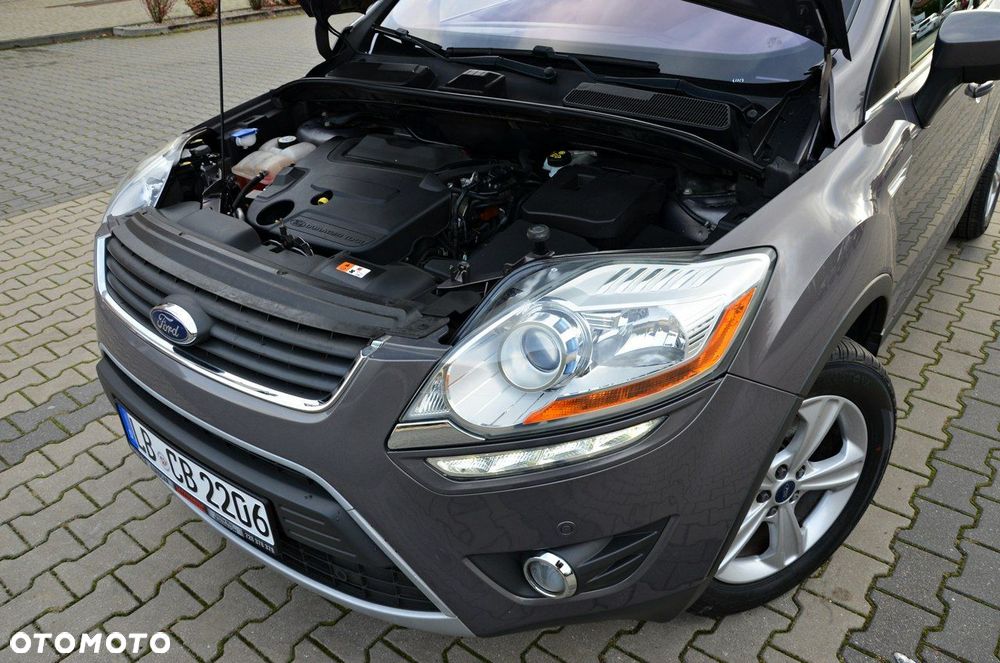 Ford Kuga 2.0 TDCi 2x4 Titanium - 8