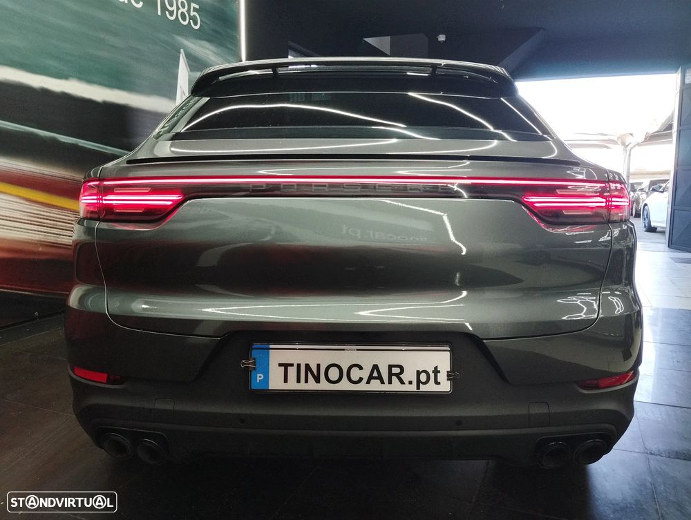 Porsche Cayenne Coupé E-Hybrid - 13