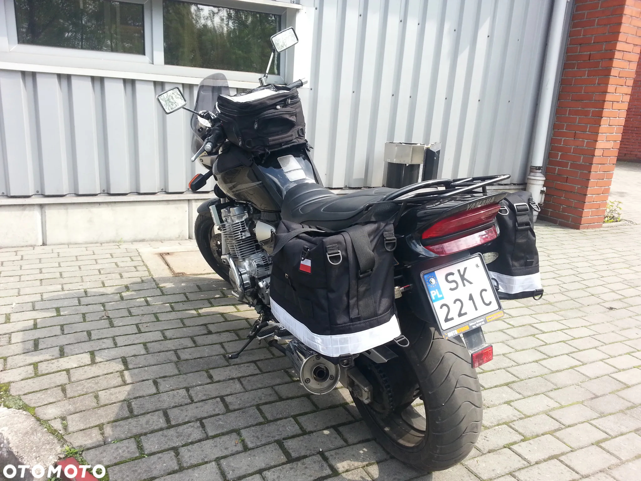 Yamaha XJR - 19
