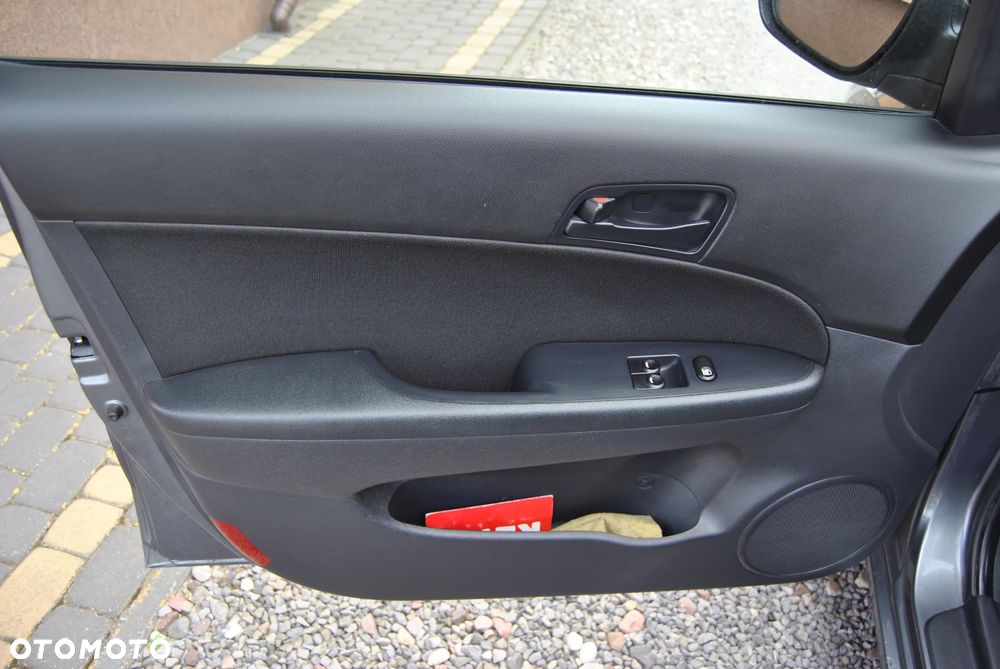 Hyundai i30 1.4 Classic + EU5 - 22
