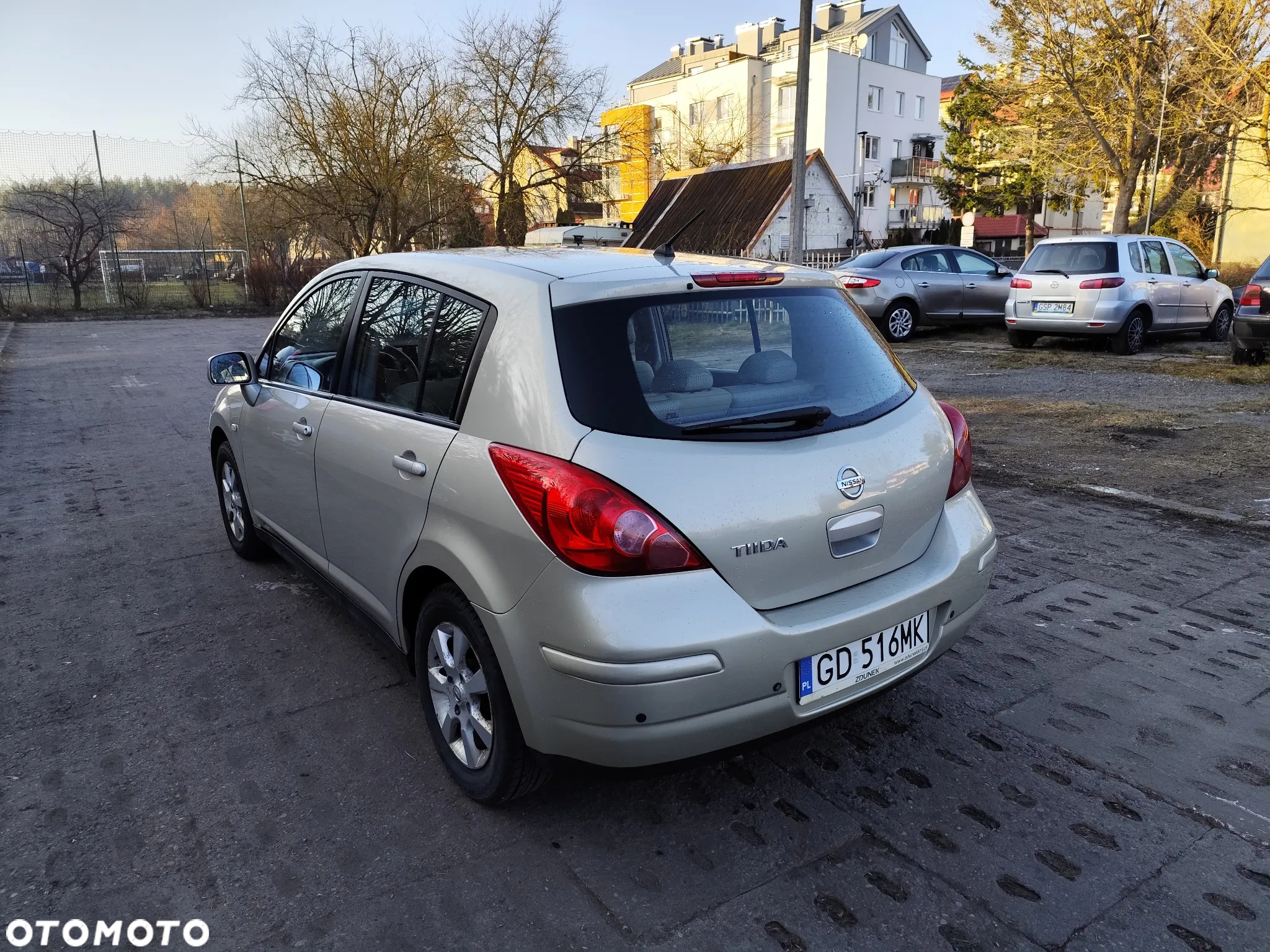Nissan Tiida 1.8 acenta - 3
