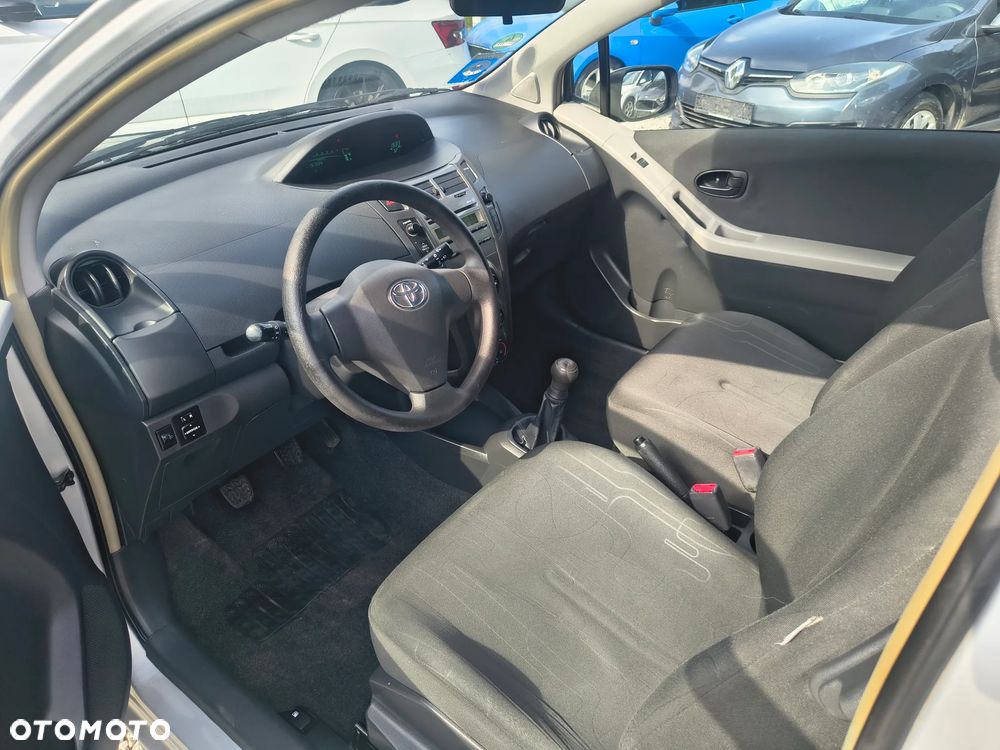 Toyota Yaris 1.0 Blue - 11