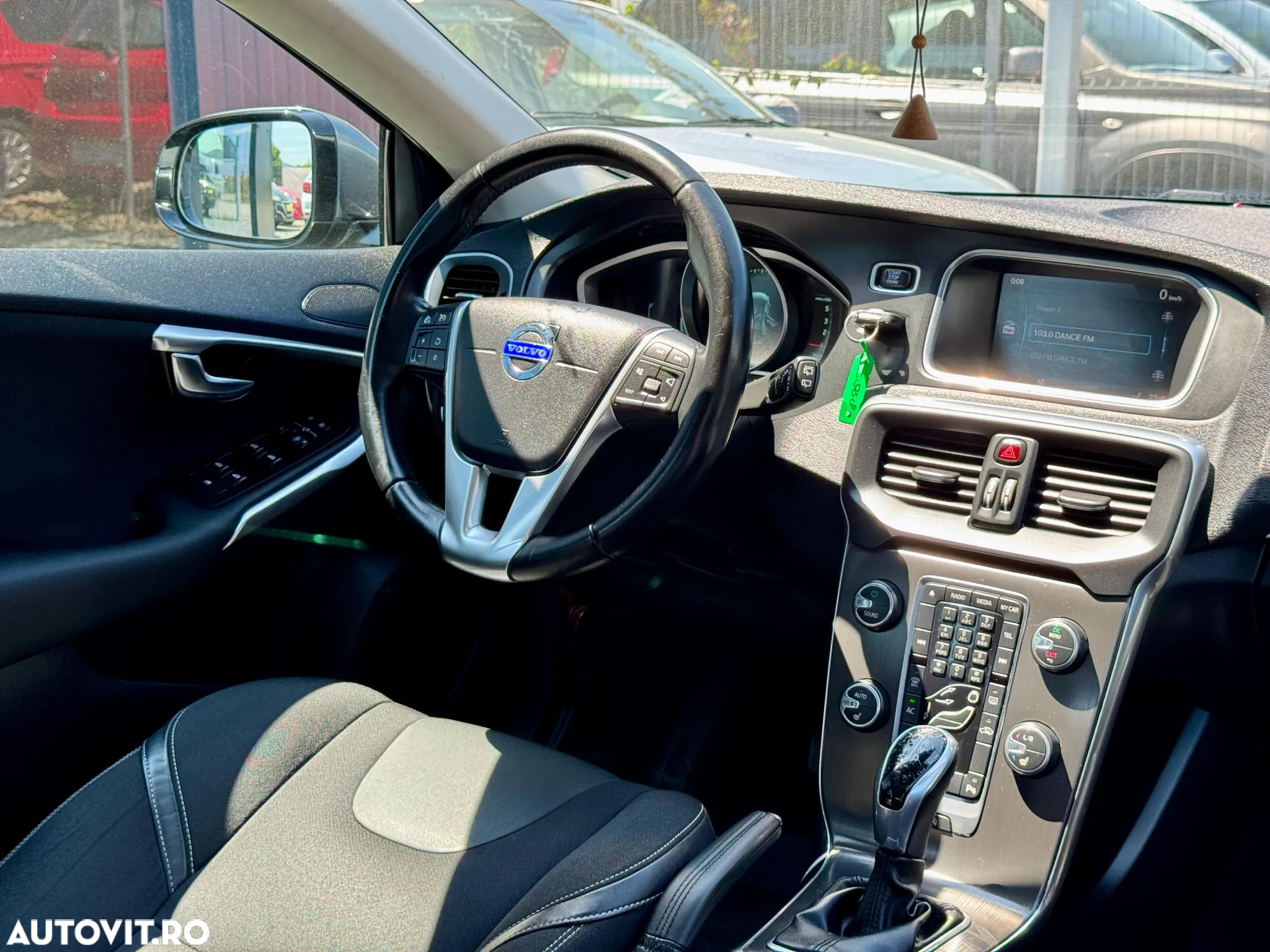 Volvo V40 D2 ECO Aut. Momentum - 9