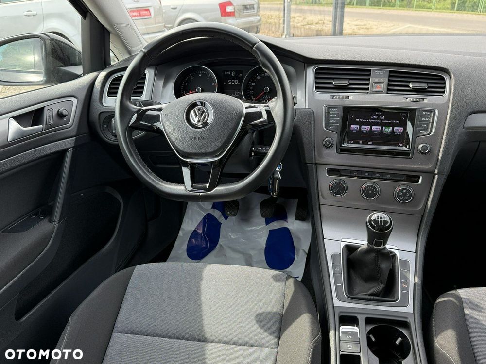 Volkswagen Golf - 26