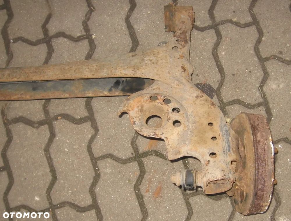 belka zawieszenie sanki tył TOYOTA YARIS I - 4