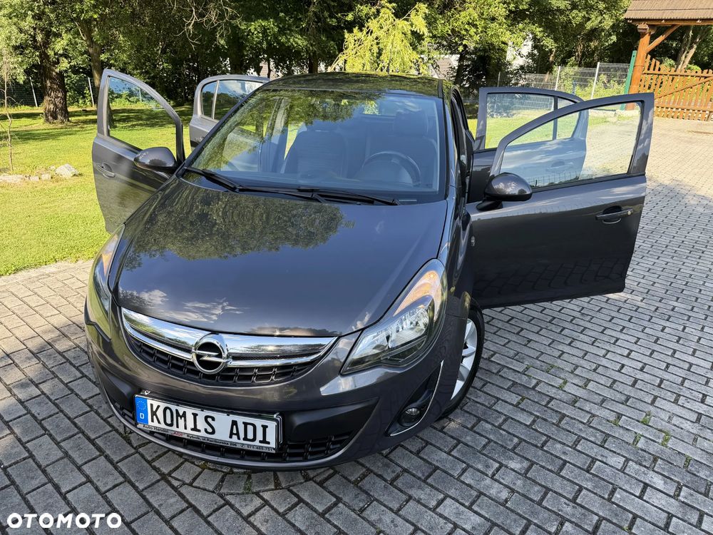 Opel Corsa 1.2 16V Cosmo - 3