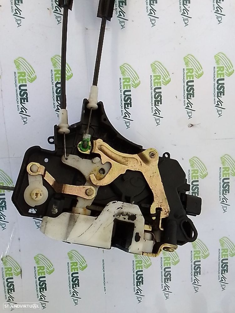 Fecho Da Porta Frente Esq Mitsubishi Colt Cz3 - 3