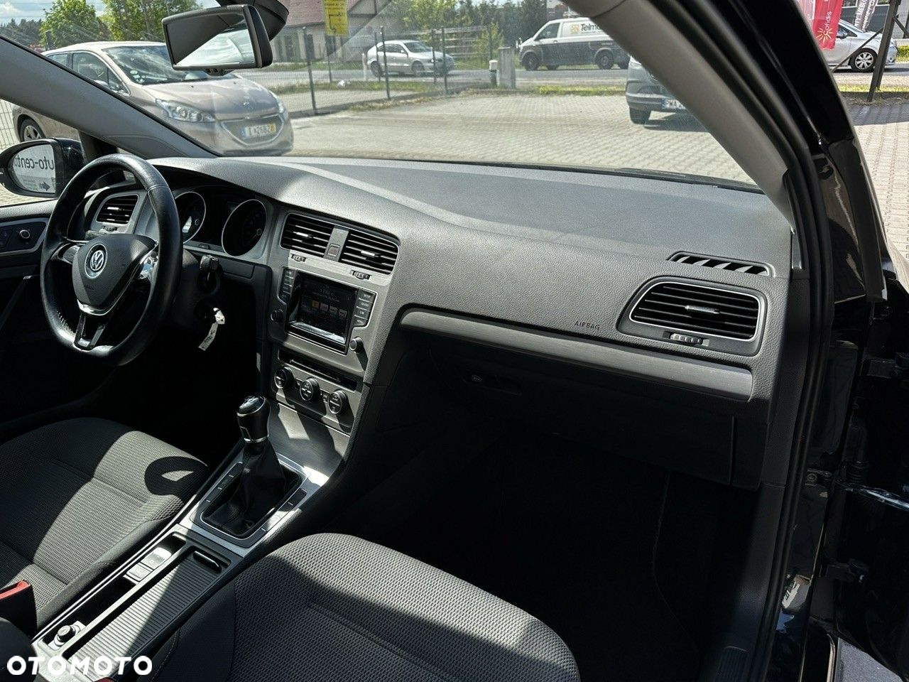 Volkswagen Golf VII 1.6 TDI BMT Comfortline - 11