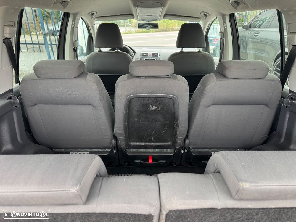 VW Touran 1.6 TDI Blue.Confortline 7L - 42