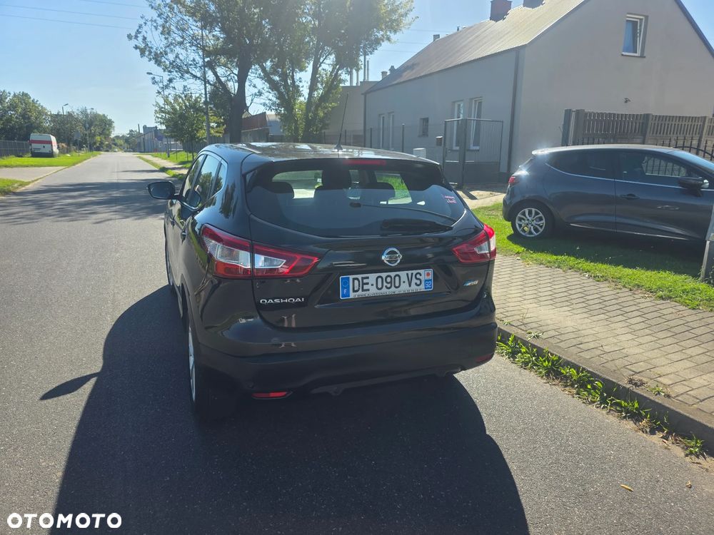 Nissan Qashqai 1.6 dCi Xtronic N-Connecta - 4