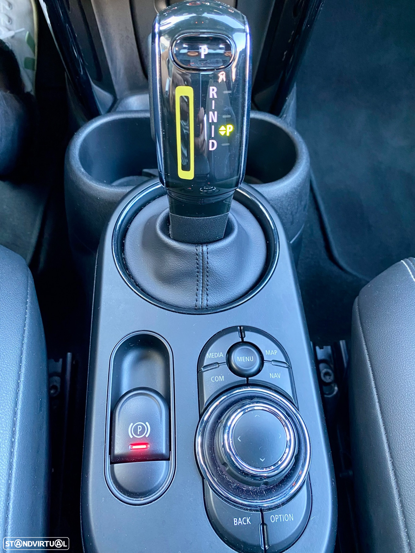 MINI 3 Portas Cooper SE Collection 2021 - 19