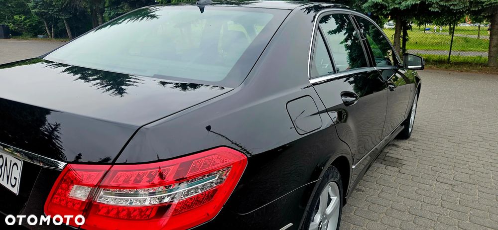 Mercedes-Benz Klasa E 200 CGI BlueEFFICIENCY 7G-TRONIC Avantgarde - 20