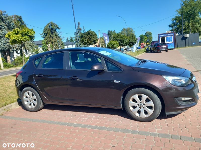 Opel Astra ver-1-4-enjoy - 17