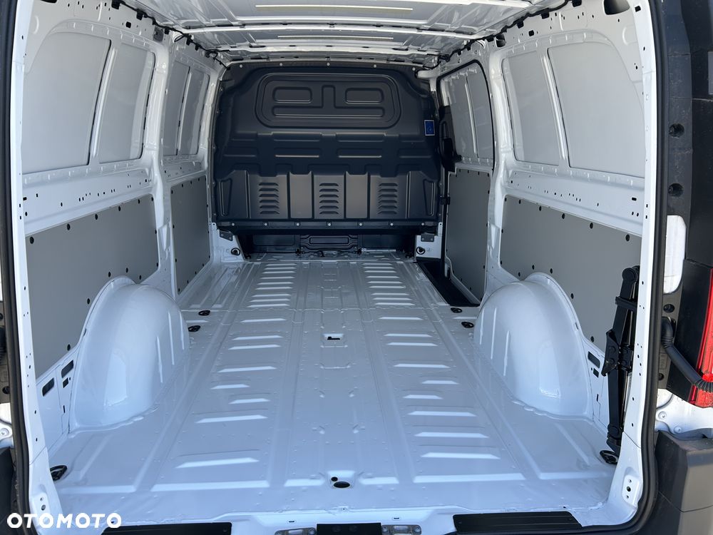 Mercedes-Benz Vito - 10