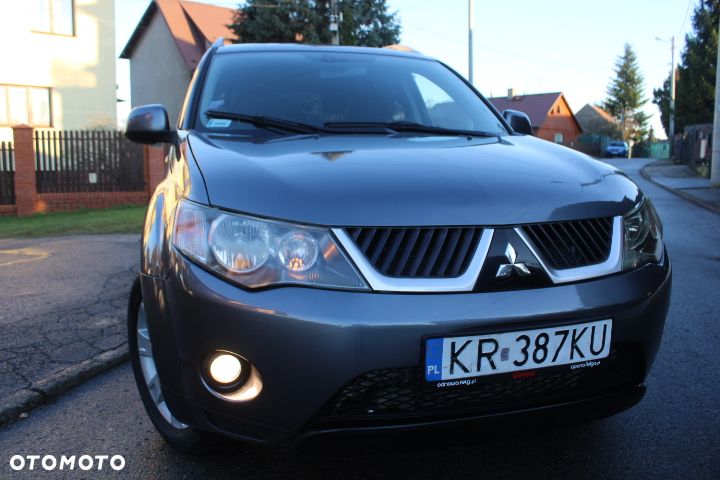 Mitsubishi Outlander - 23