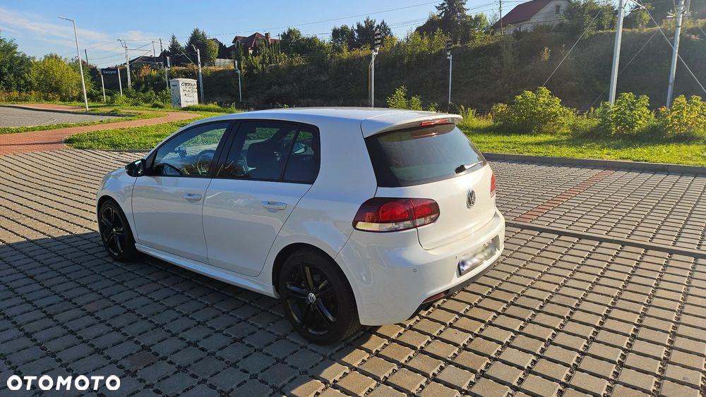 Volkswagen Golf 1.6 TDI Highline - 6