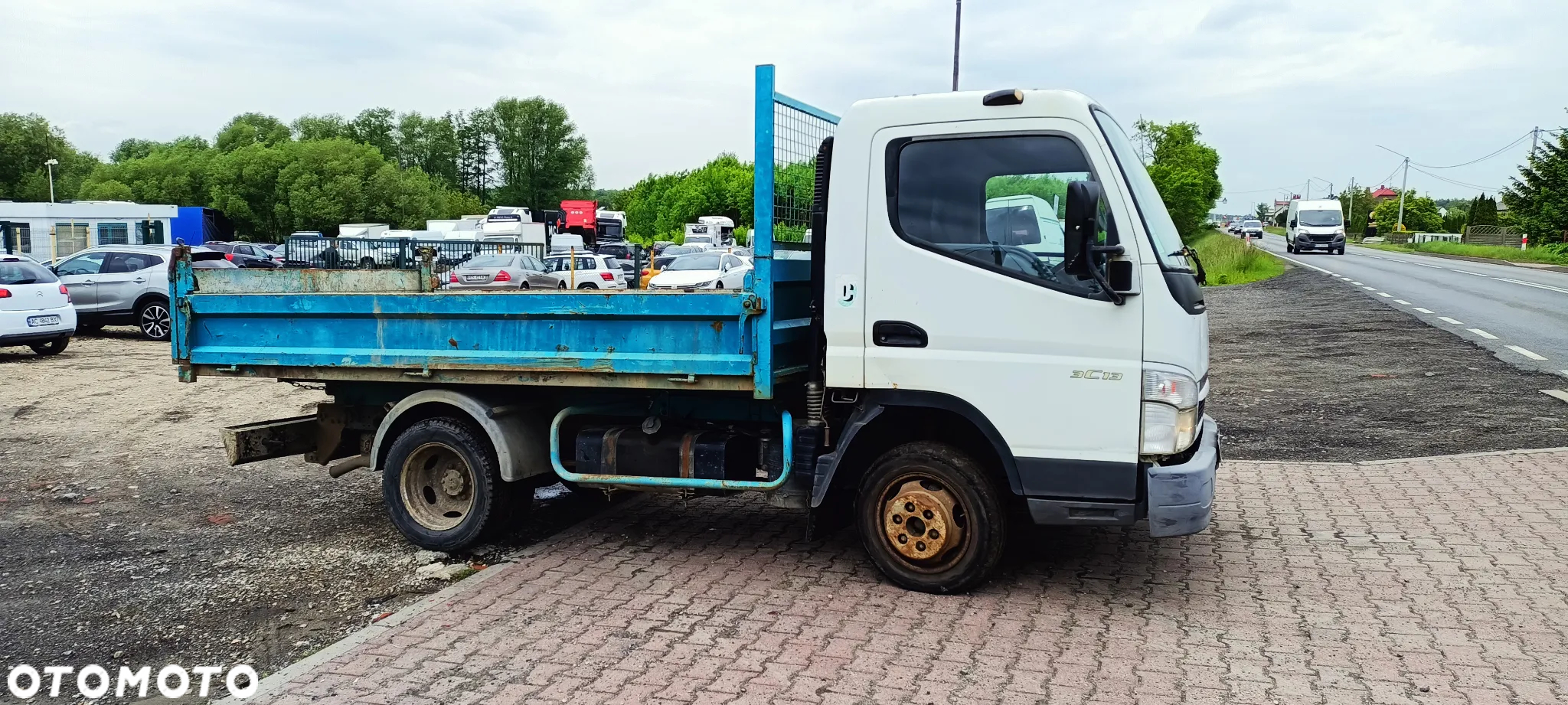 Mitsubishi Fuso CANTER - 5
